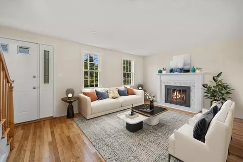 4 Devine Rd, Randolph, MA 02368 photo 4