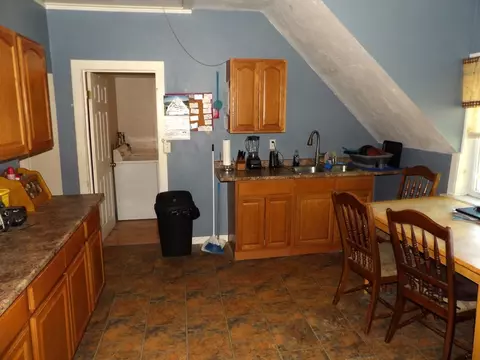 64 Chase Ave, Webster, MA 01570 photo 27