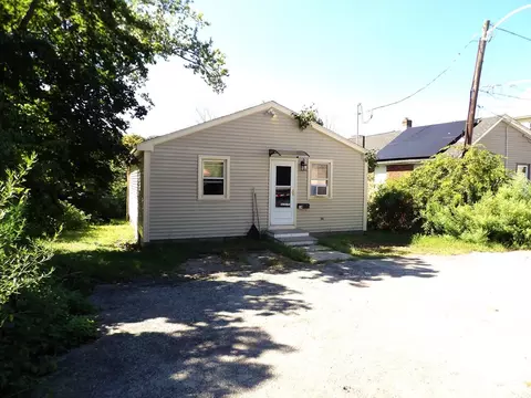 64 Chase Ave, Webster, MA 01570 photo 4