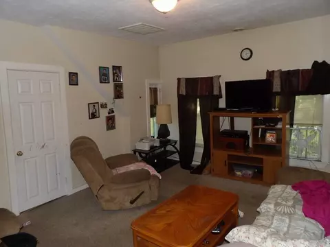 64 Chase Ave, Webster, MA 01570 photo 24
