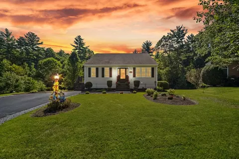 48 Aspen Holw, Raynham, MA 02767