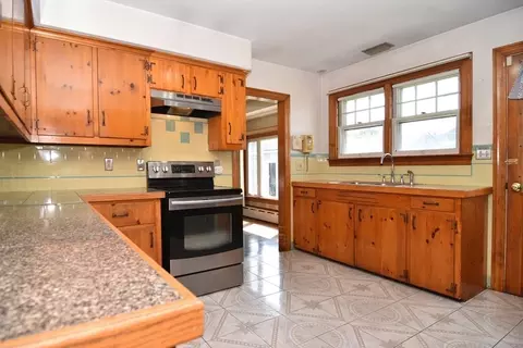 213 Lewis, Fall River, MA 02724 photo 7