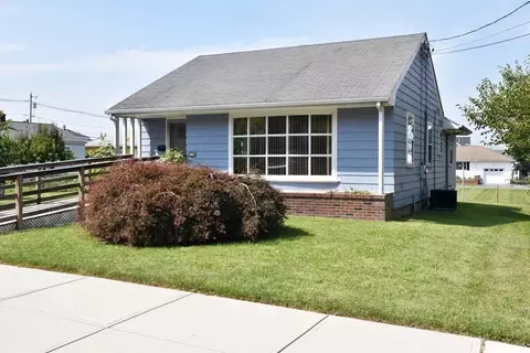 213 Lewis, Fall River, MA 02724