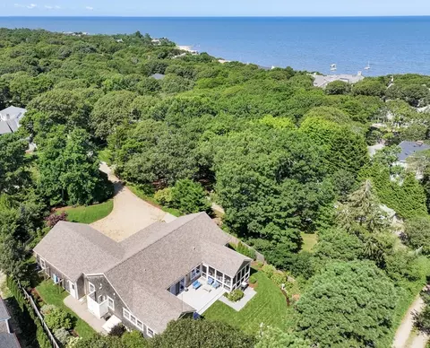 38 Grandfathers Ln, Brewster, MA 02631