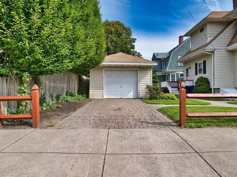956 Robeson St, Fall River, MA 02720 photo 4