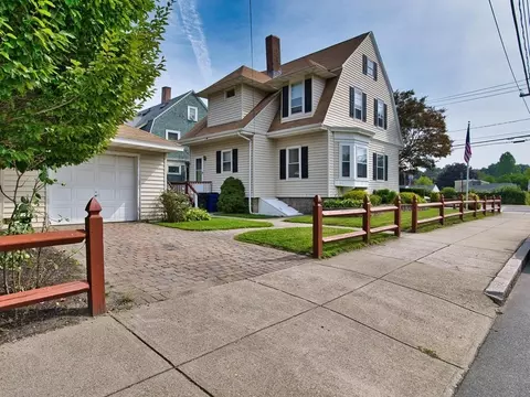 956 Robeson St, Fall River, MA 02720 photo 10