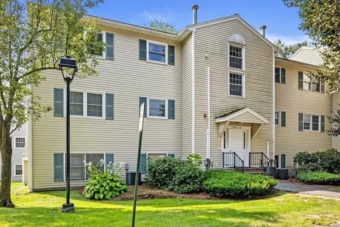 375 Aiken Ave #7, Lowell, MA 01850