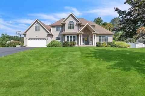 10 Waterford Dr, Westfield, MA 01085