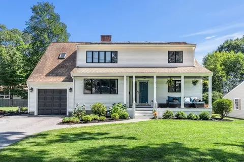 17 Brimbal Hills Dr, Beverly, MA 01915