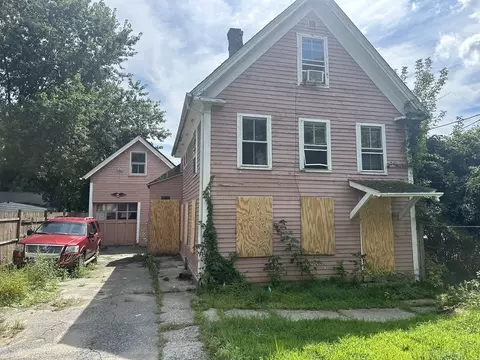 65 Lyman St, Worcester, MA 01603