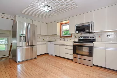 116 High Plain St, Walpole, MA 02081 photo 4