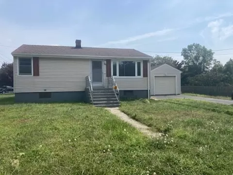 306 Lawton St, Somerset, MA 02725