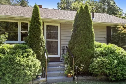 62 Hudson Rd, Stow, MA 01775 photo 2
