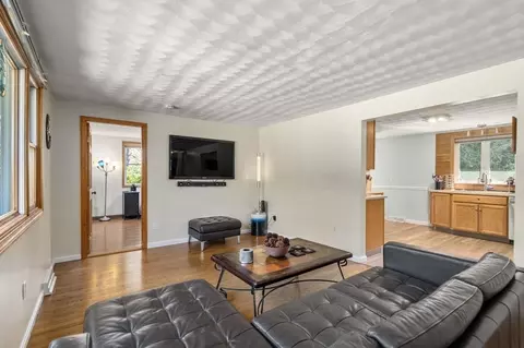 62 Hudson Rd, Stow, MA 01775 photo 5