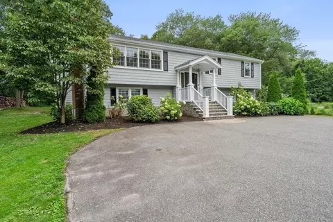 257 Central St # r, Hingham, MA 02043 photo 2
