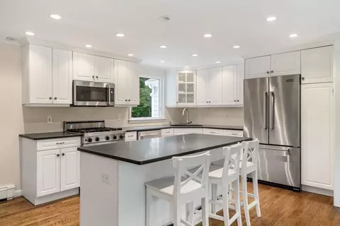 257 Central St # r, Hingham, MA 02043 photo 3