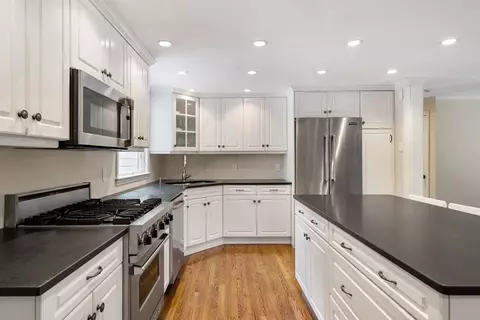 257 Central St # r, Hingham, MA 02043 photo 4