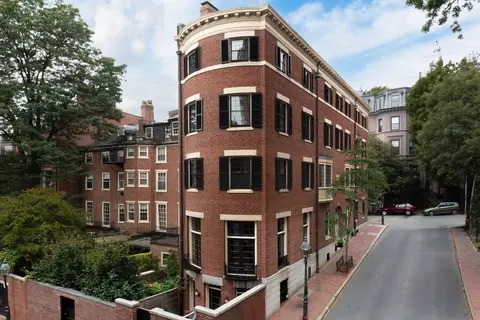 2 Spruce St, Boston, MA 02108
