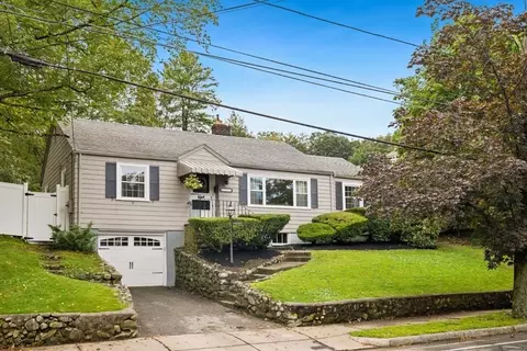 342 Washington St, Melrose, MA 02176
