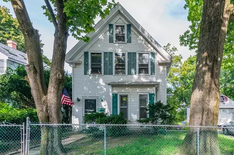 31 Rogers St, Quincy, MA 02169