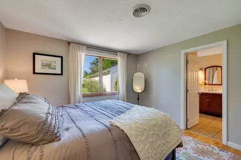 121 Reservoir St, Needham, MA 02494 photo 29