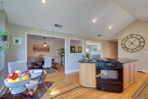 121 Reservoir St, Needham, MA 02494 photo 9