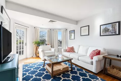 10 Seaport Dr #2218, Quincy, MA 02171