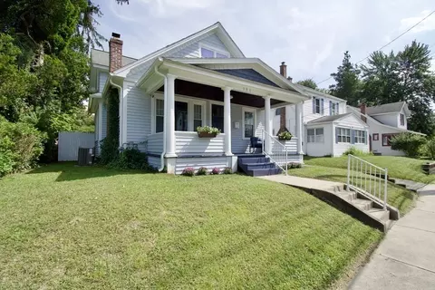 131 Dwight Rd, Longmeadow, MA 01106