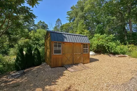 98 Gladding Ln, Sturbridge, MA 01518 photo 32