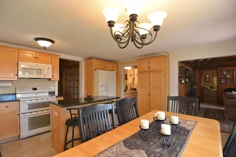 98 Gladding Ln, Sturbridge, MA 01518 photo 8