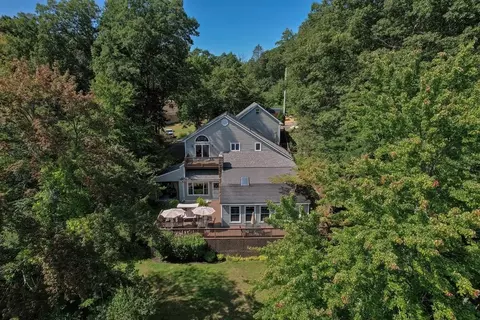 98 Gladding Ln, Sturbridge, MA 01518 photo 3