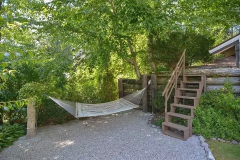 98 Gladding Ln, Sturbridge, MA 01518 photo 26