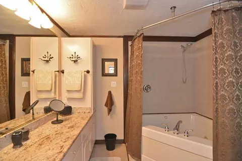 98 Gladding Ln, Sturbridge, MA 01518 photo 11
