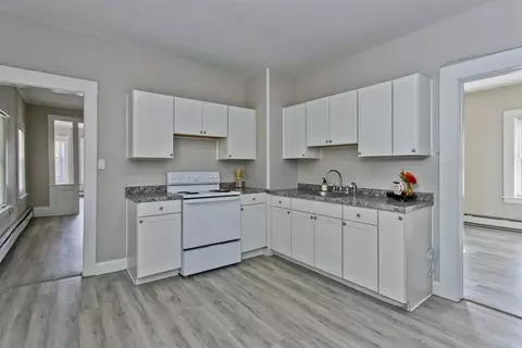 126-128 Lowell St, Springfield, MA 01107 photo 6