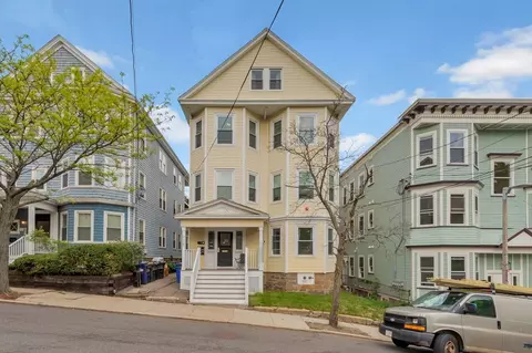 228 Calumet St, Boston, MA 02120