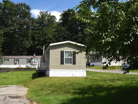 100 Rockingham Rd #23, Derry, NH 03038