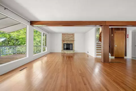 7 Bacon St, Wellesley, MA 02482 photo 5
