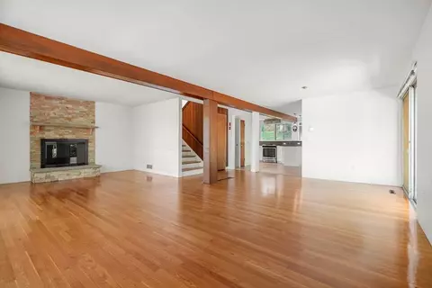 7 Bacon St, Wellesley, MA 02482 photo 8