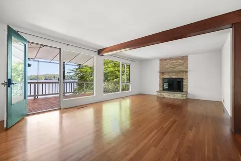 7 Bacon St, Wellesley, MA 02482 photo 6