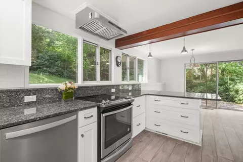 7 Bacon St, Wellesley, MA 02482 photo 10
