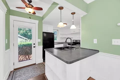 21 Border St, Dedham, MA 02026 photo 13