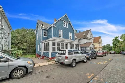 20 Hunt St, Springfield, MA 01108 photo 2