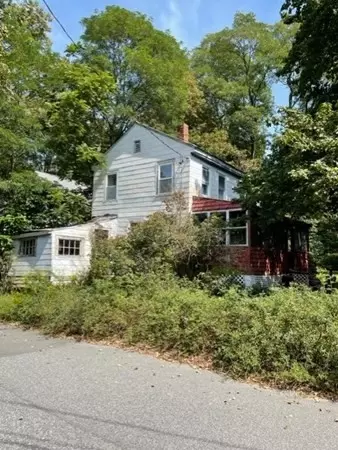 12 Mount Auburn St, Hopkinton, MA 01748