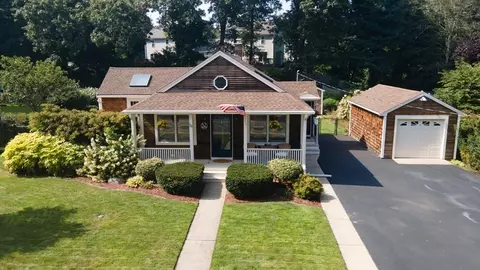 19 Olmsted Ter, Plymouth, MA 02360