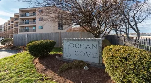 677 Quincy Shore Dr #102, Quincy, MA 02170