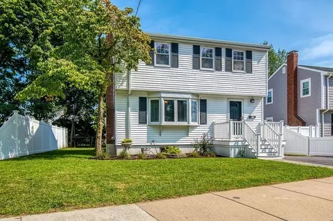27 Pinefield Rd, Boston, MA 02136