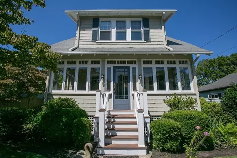 44 Sycamore St, Norwood, MA 02062