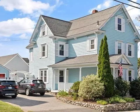 43 Emerson St, Melrose, MA 02176