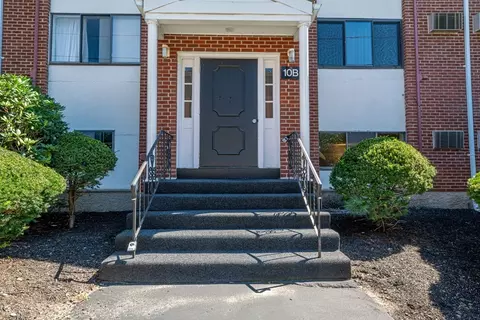 10 Colonial Dr #1B, Andover, MA 01810