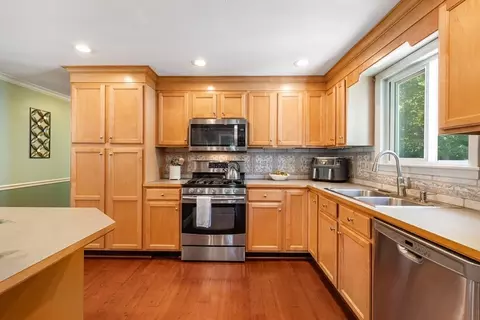 60 Boardman Ln, Attleboro, MA 02703 photo 9
